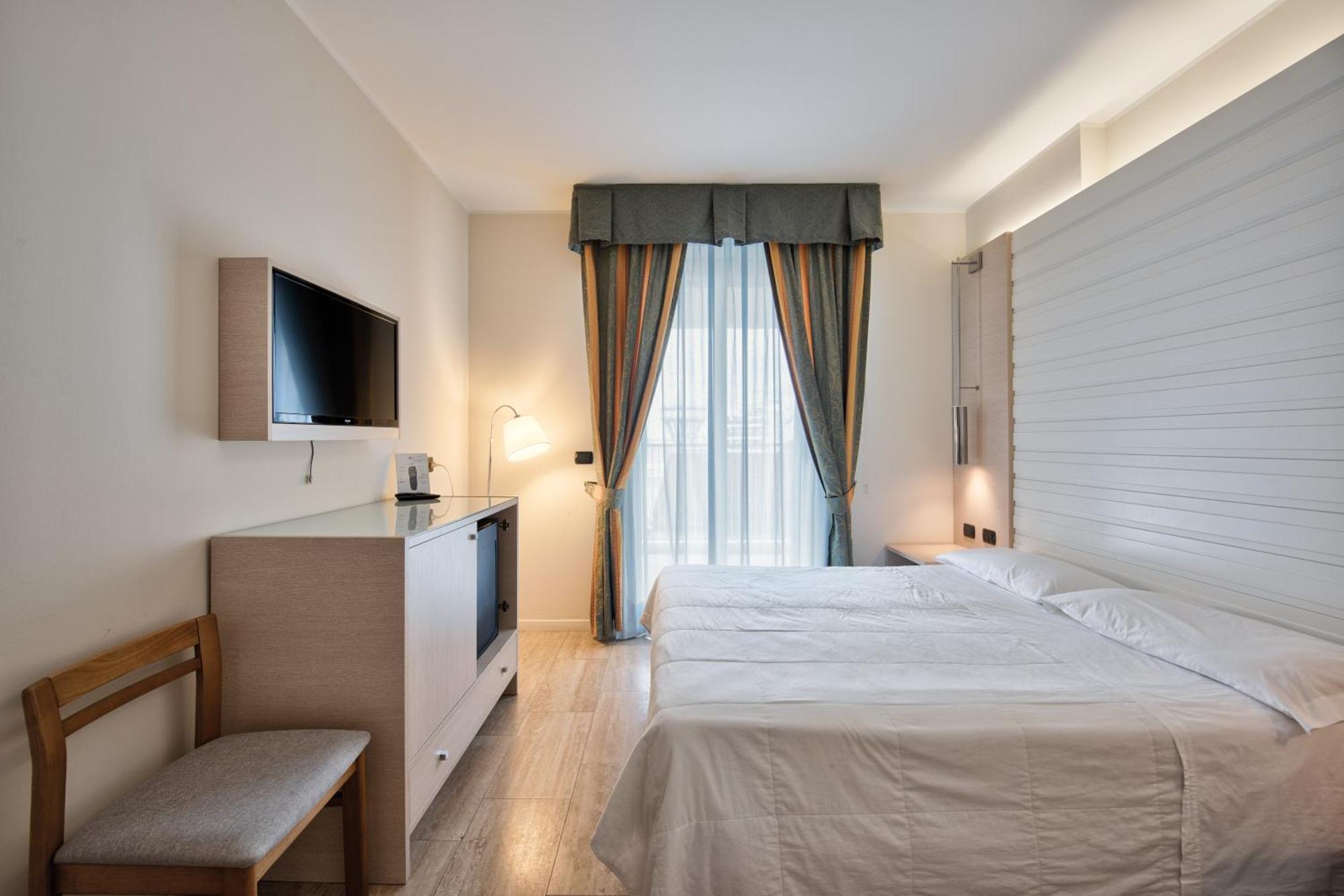 Hotel Columbus Lignano Sabbiadoro Extérieur photo