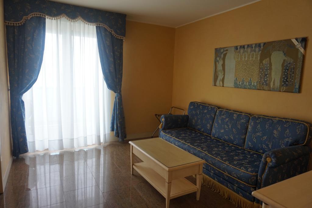 Hotel Columbus Lignano Sabbiadoro Extérieur photo