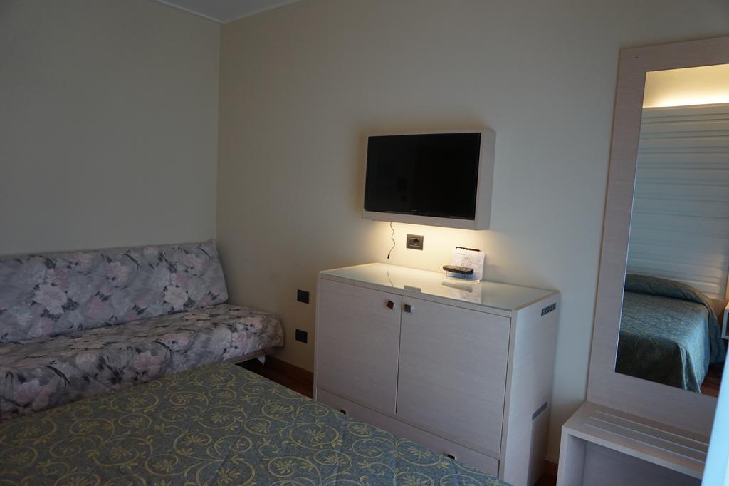 Hotel Columbus Lignano Sabbiadoro Extérieur photo