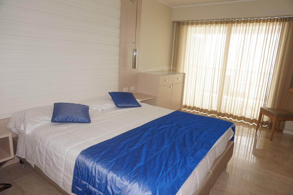 Hotel Columbus Lignano Sabbiadoro Extérieur photo
