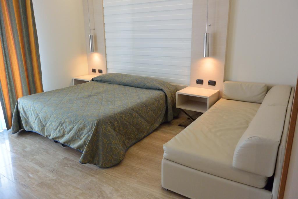 Hotel Columbus Lignano Sabbiadoro Chambre photo